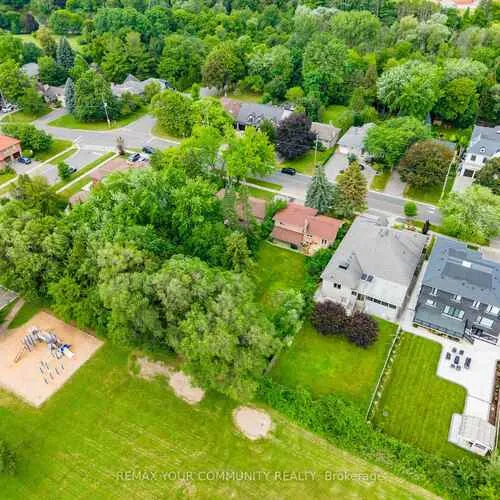 Premium freehold home for sale: 35, Netherford, Maple, Vaughan