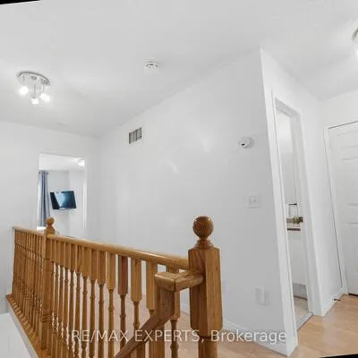 16,&nbsp;Piazza, West Woodbridge, Vaughan