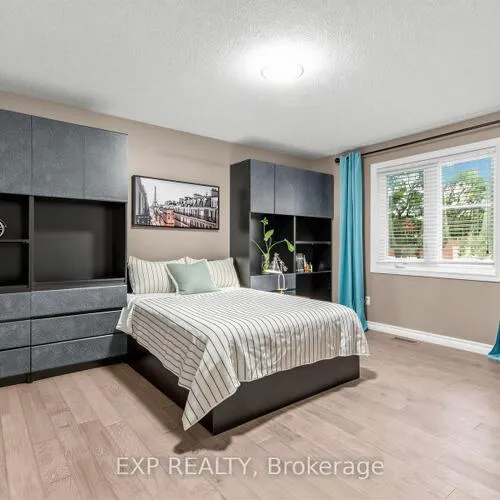 Premium freehold home for sale: 129, Franklin, Crestwood-Springfarm-Yorkhill, Vaughan