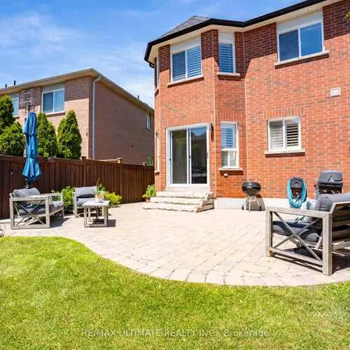 Premium freehold home for sale: 43, Shelbourne, Vellore Village, Vaughan