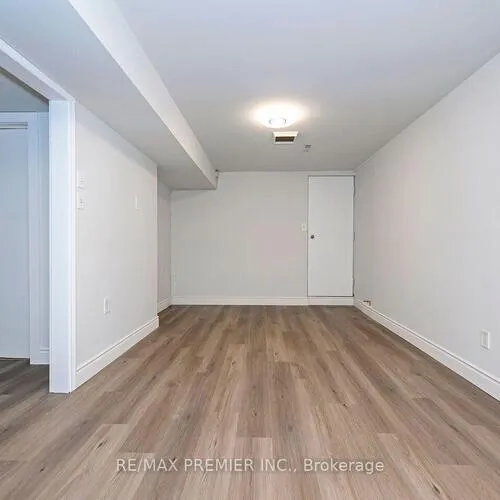 Premium freehold home for sale: 33, Laurel Valley, Glen Shields, Vaughan