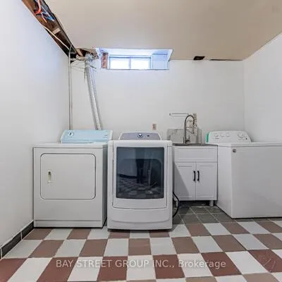 146,&nbsp;Cabinet, West Woodbridge, Vaughan