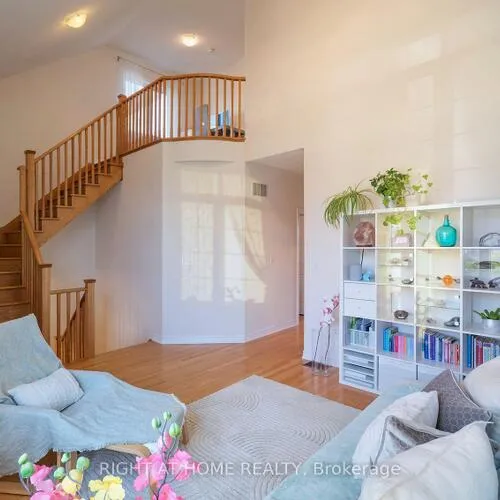 Premium freehold home for sale: 43, Hopewell, Kleinburg, Vaughan