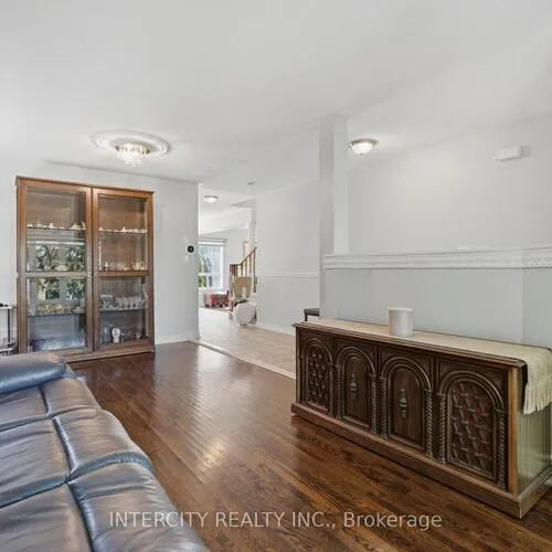 Premium freehold home for sale: 93, Chalone, Sonoma Heights, Vaughan