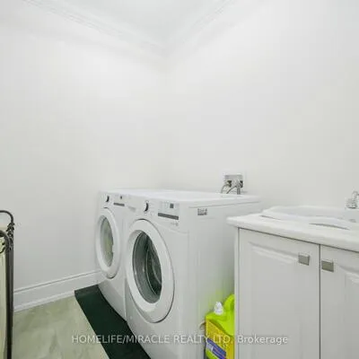 642,&nbsp;Barons, Kleinburg, Vaughan
