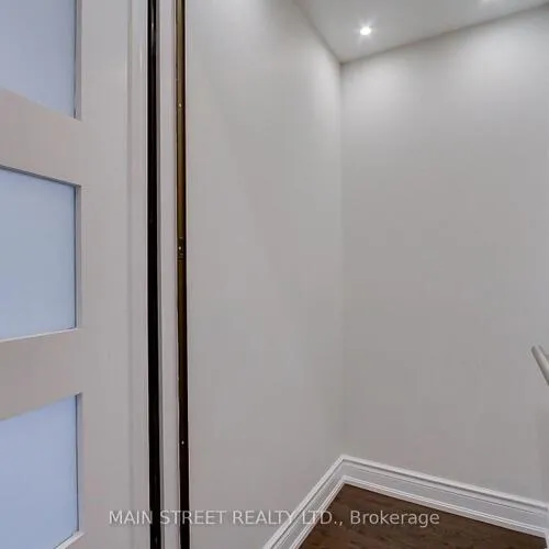 Premium freehold home for sale: 26, Queen Mary, East Woodbridge, Vaughan