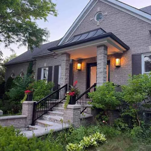 Premium freehold home for sale: 5, Humberview, Islington Woods, Vaughan
