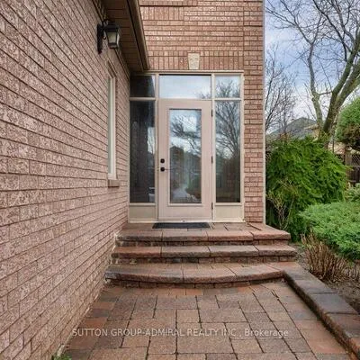 126,&nbsp;Redondo, Beverley Glen, Vaughan