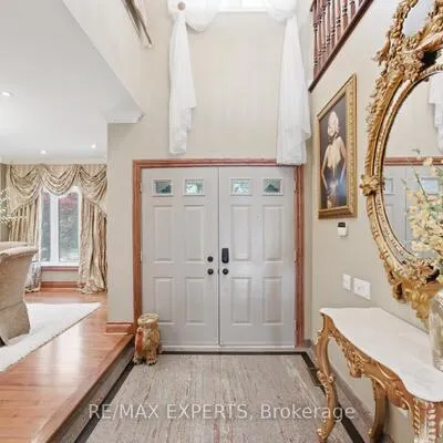 215,&nbsp;Velmar, East Woodbridge, Vaughan