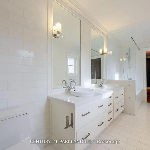 Premium freehold home for sale: 16, Flatbush, East Woodbridge, Vaughan