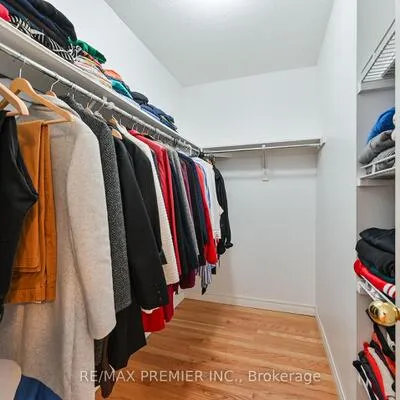 36,&nbsp;Helen, East Woodbridge, Vaughan