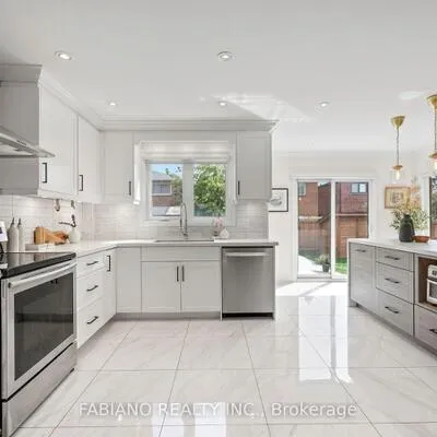 29,&nbsp;Diamond, West Woodbridge, Vaughan