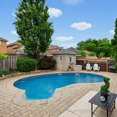 27,&nbsp;Pine Hollow, Maple, Vaughan