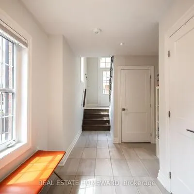 1,&nbsp;Saint Julien, Maple, Vaughan