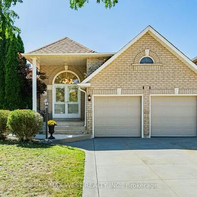 382,&nbsp;Melville, Maple, Vaughan