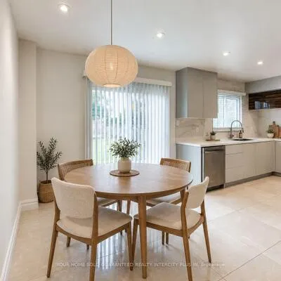 27,&nbsp;Via Nova, East Woodbridge, Vaughan
