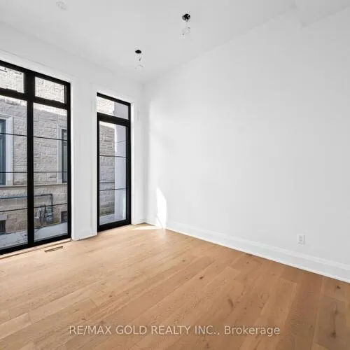 Premium freehold home for sale: 15, Mckenzie, Vaughan Grove, Vaughan
