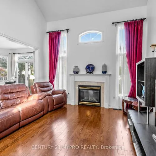 Premium freehold home for sale: 250, Summeridge, Patterson, Vaughan