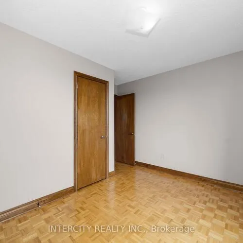 Premium freehold home for sale: 57, Kaiser, West Woodbridge, Vaughan