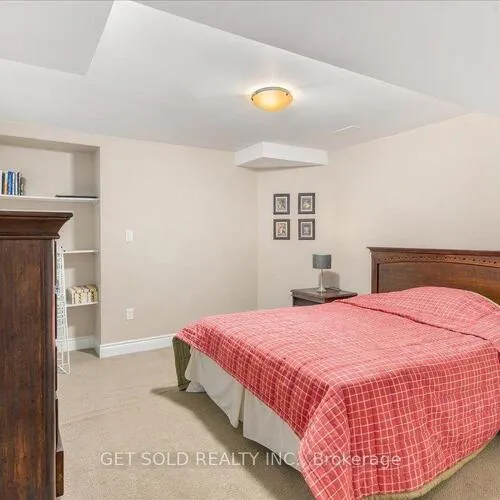 Premium freehold home for sale: 10, Coldwater, Beverley Glen, Vaughan