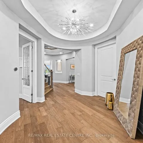 Premium freehold home for sale: 10, Rolling Green, Kleinburg, Vaughan