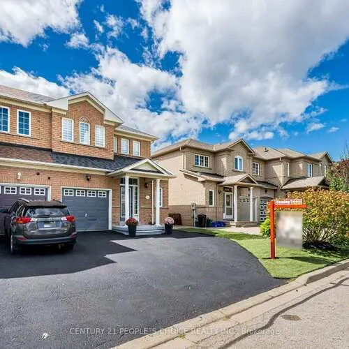 Premium freehold home for sale: 211, Wildberry, Vellore Village, Vaughan
